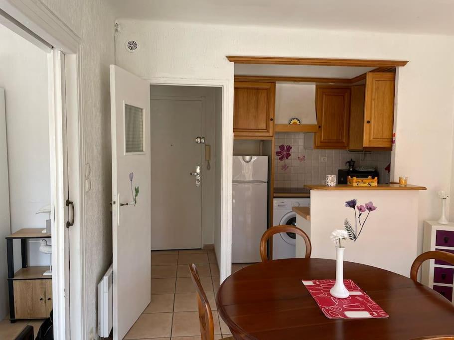 Studio A Sanary-Sur-Mer Avec Balcon A 200M Du Port エクステリア 写真